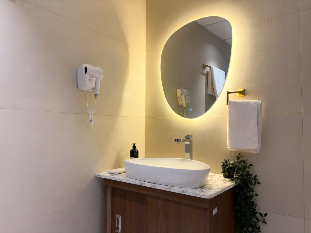 Bathroom amenities