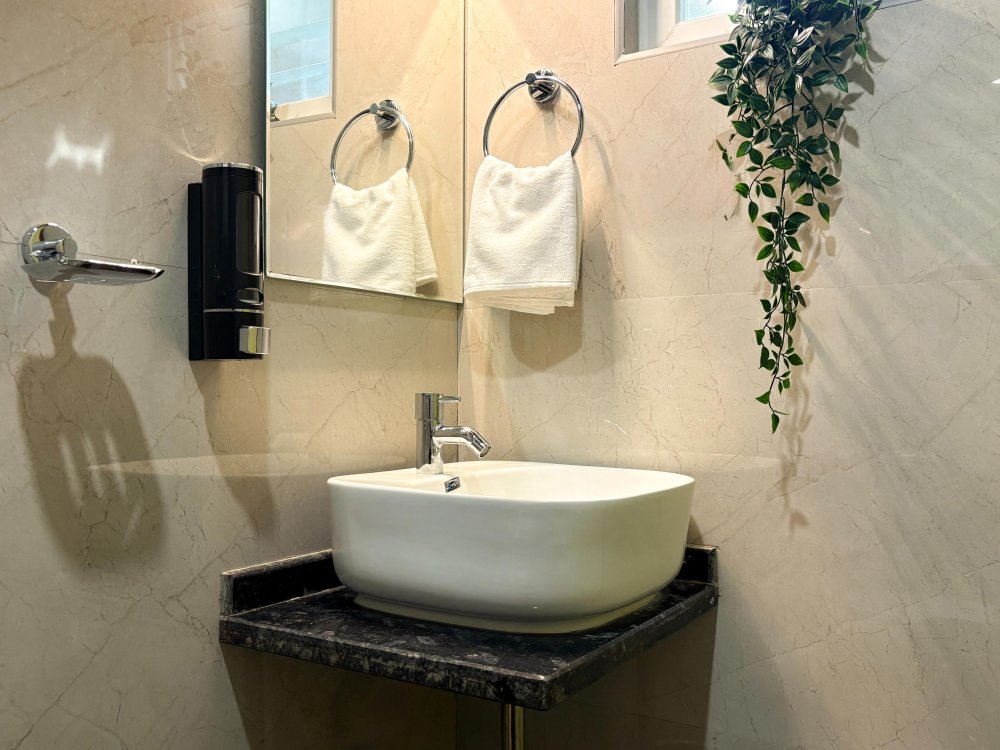 Bathroom amenities