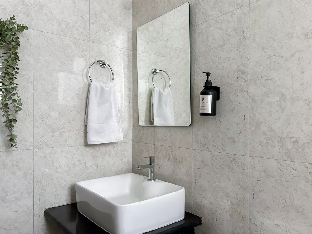 Bathroom amenities